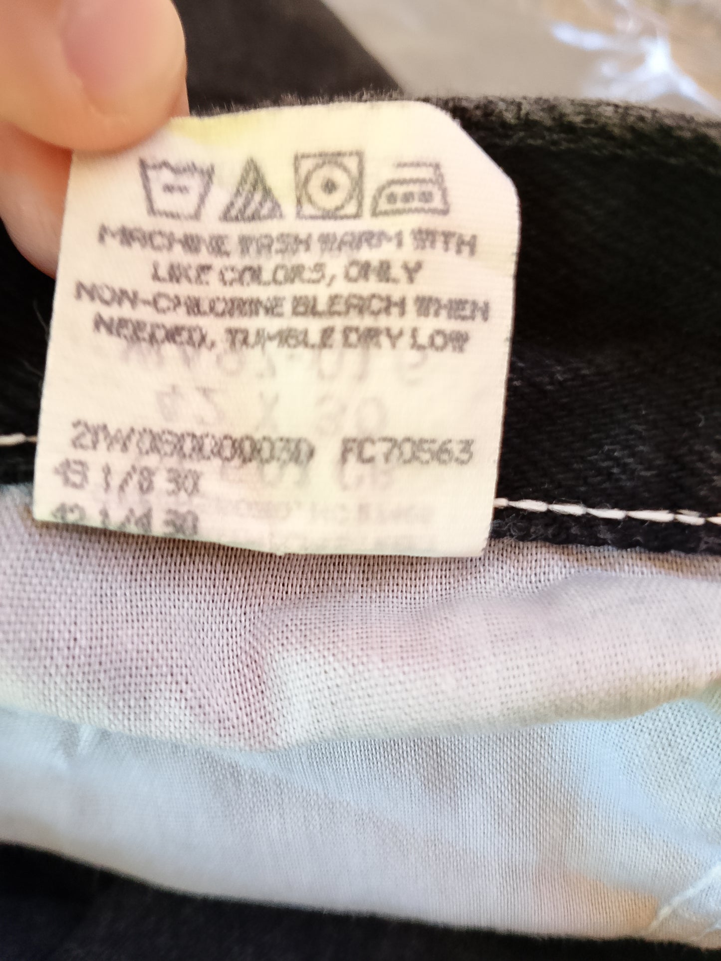 Blugi clasici Wrangler - Un simbol al stilului american autentic, acum în garderoba ta! talie 46 cm