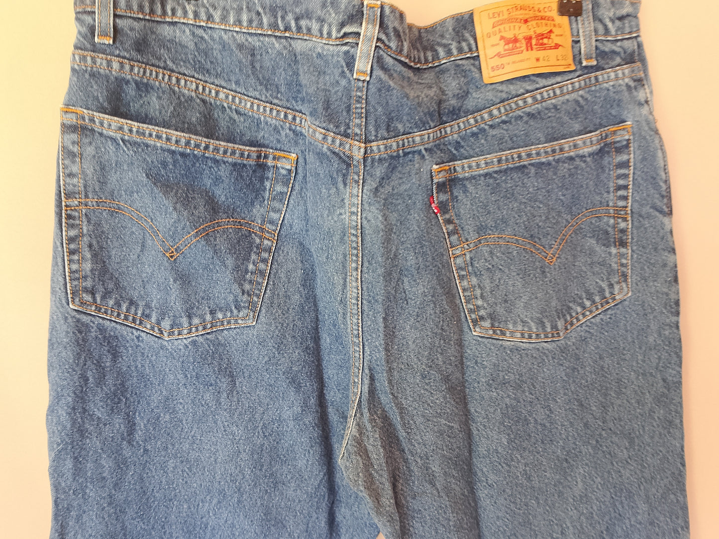 Jeans Levi's 550 - Un clasic relaxat pentru un stil autentic. Talie 49 cm