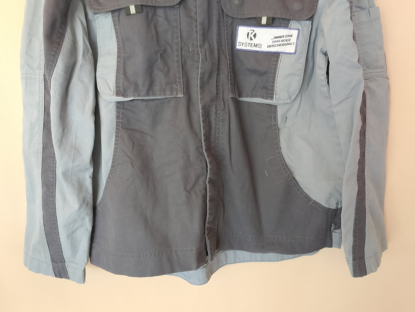 Jachetă de lucru bicolora, gri-negru, model modern - Confort și durabilitate pentru munca ta! Marime 50