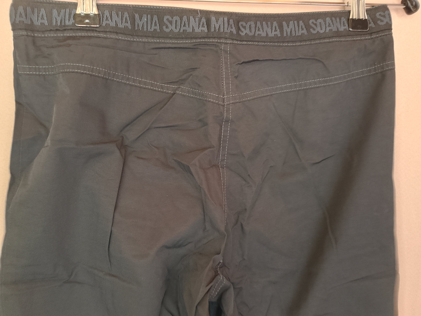 Pantaloni capri de damă, tip cargo, MIA SOANA - Marime 38