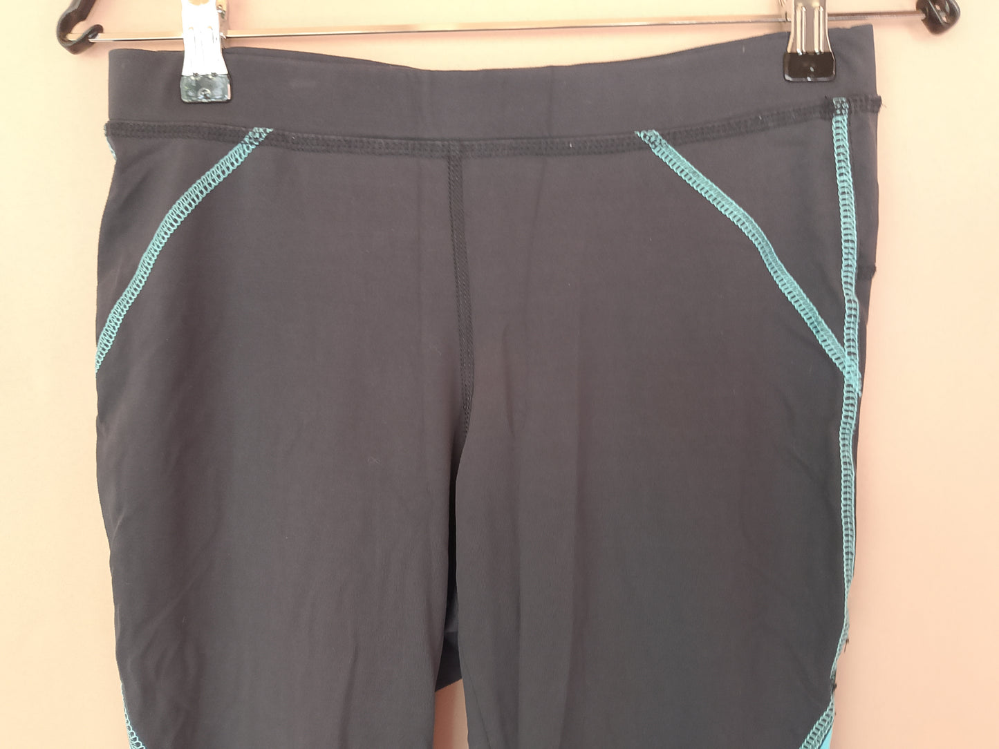 Colanți sport de damă, tip capri, negru cu turcoaz - Perfecți pentru sală sau alergat! Marime 40