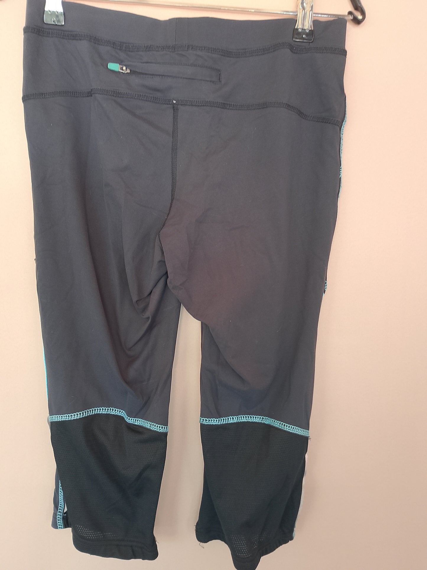 Colanți sport de damă, tip capri, negru cu turcoaz - Perfecți pentru sală sau alergat! Marime 40