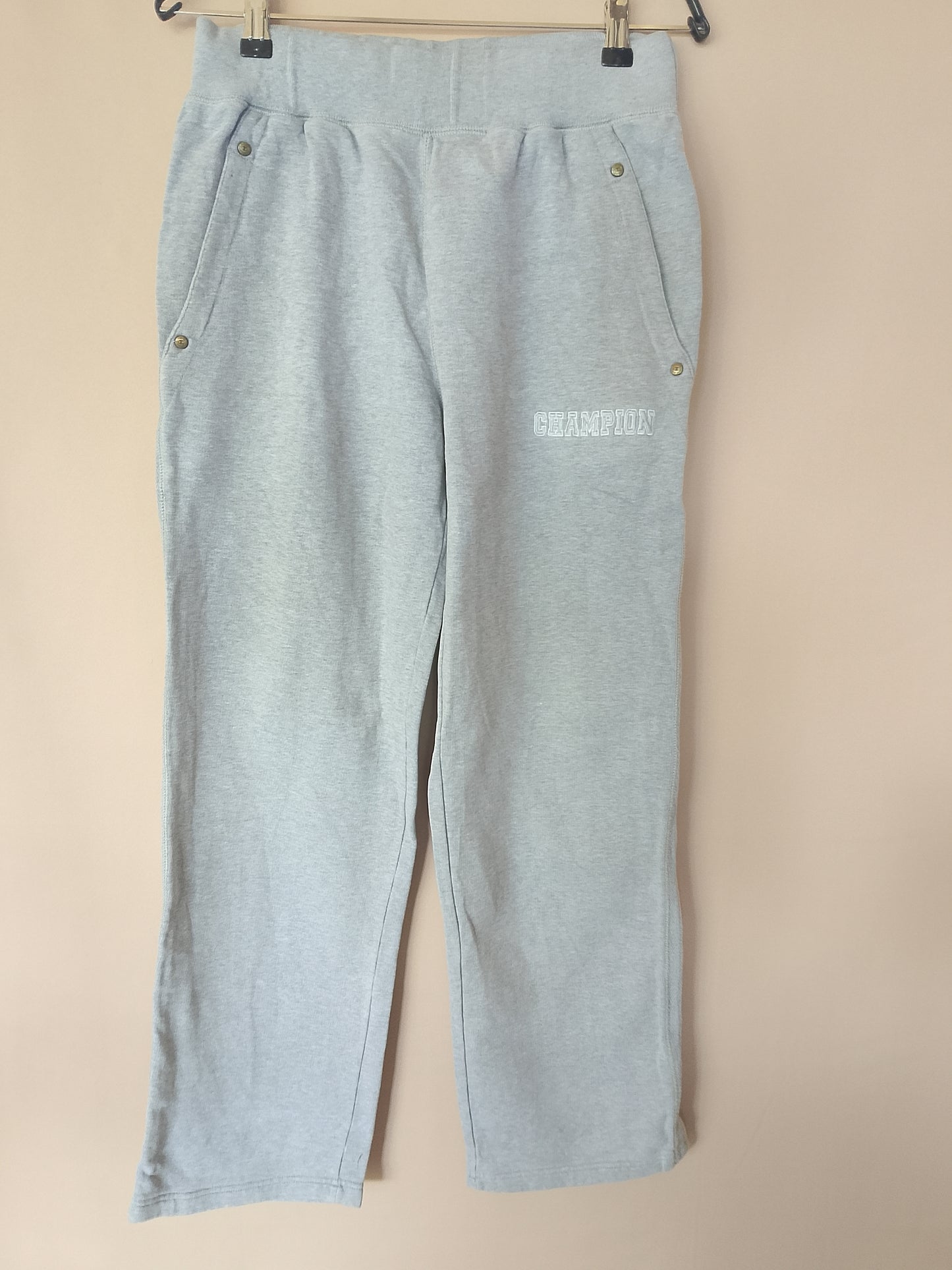 Pantaloni Sport Champion - Confort Absolut pentru Zilele Tale Active!