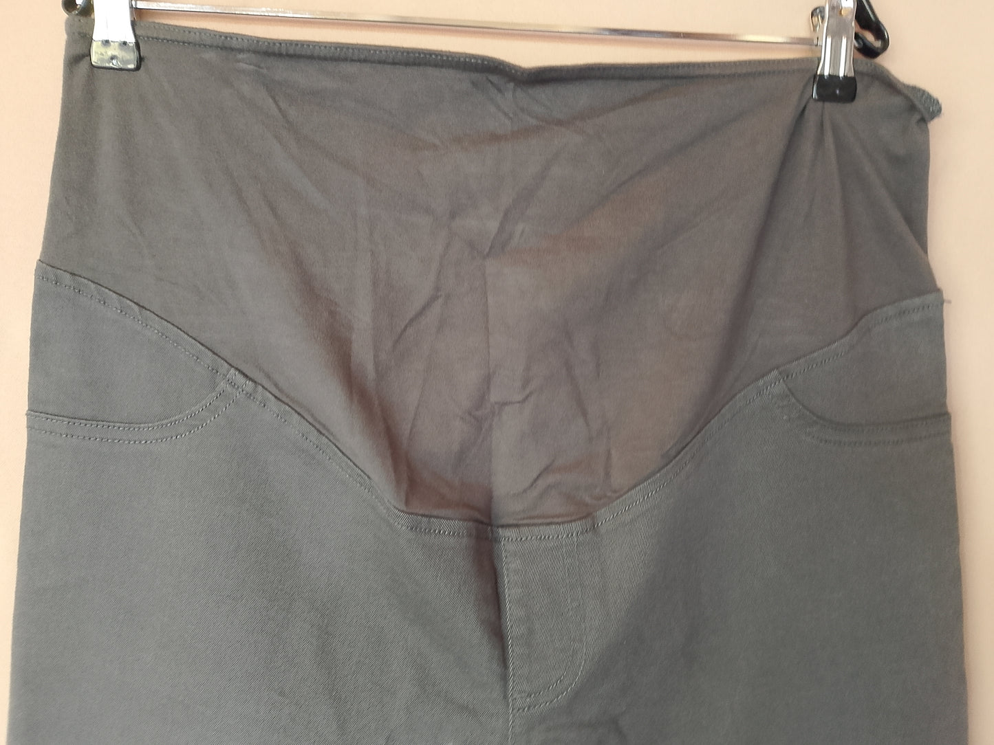 Pantaloni de sarcină gri Kiabi, Mărimea 44 - Comoditate și Stil pentru Toate Ocaziile!