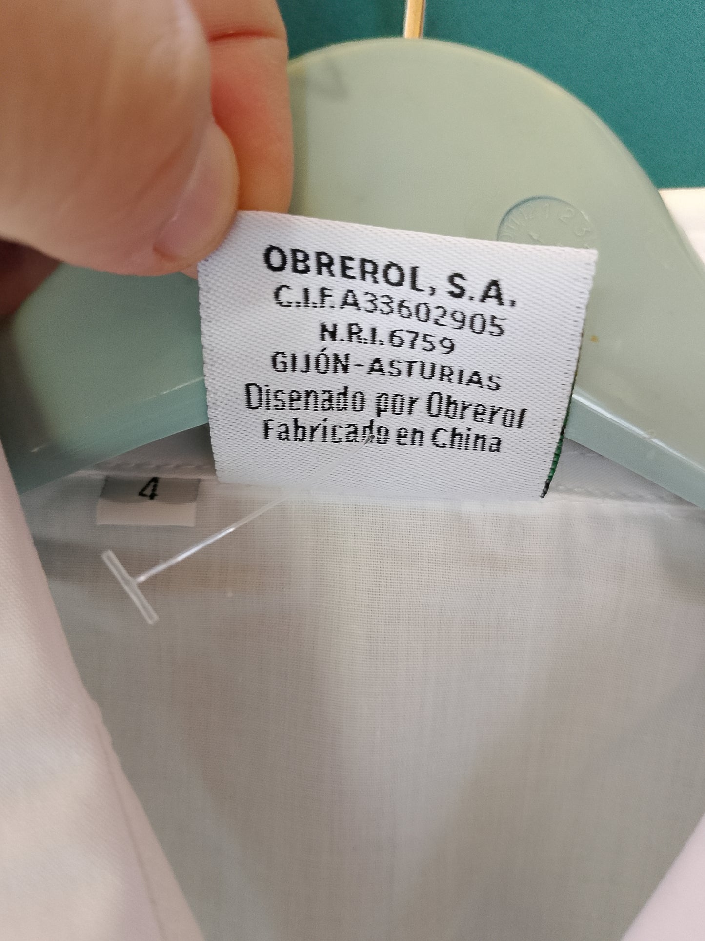 Cămașă Albă de Bărbați, Mânecă Scurtă – Perfectă pentru Evenimente Formale sau Casual!