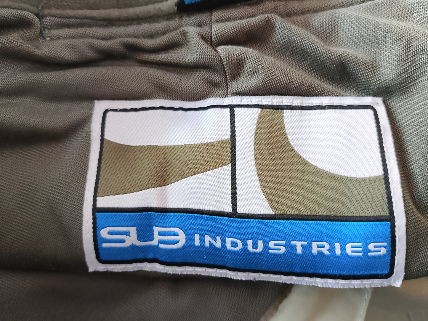 Pantaloni de schi/snowboard SLB Industries, bej, stil cargo, ideali pentru aventuri pe pârtie. Marime XS