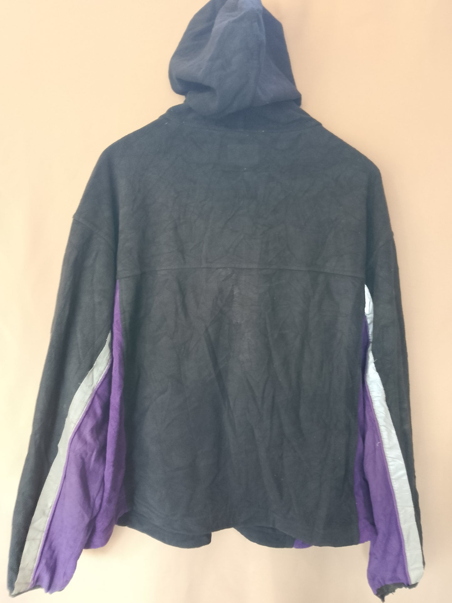 Geacă de fleece cu glugă, stil retro, brand FedEx. Fermoar defect.