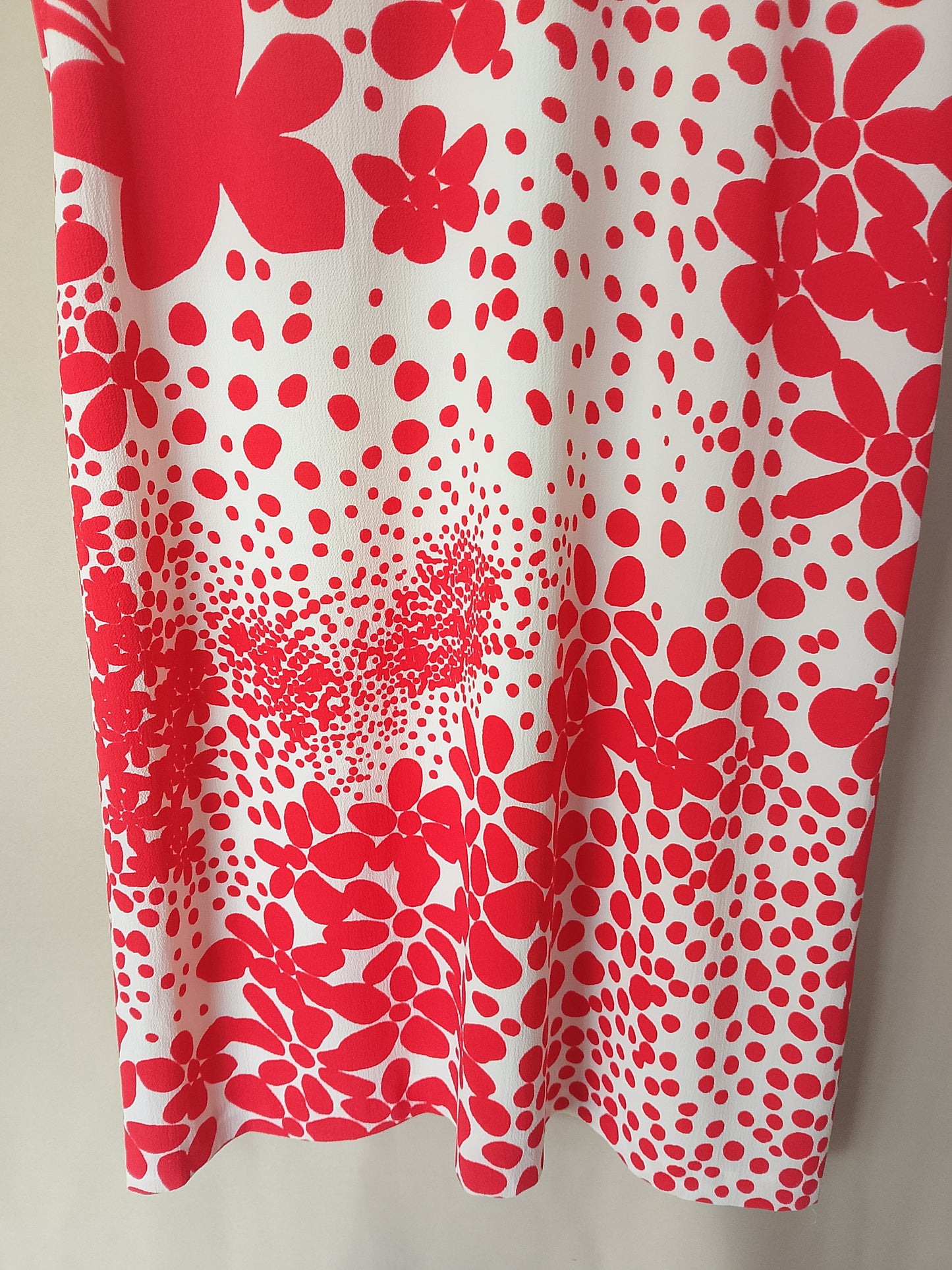 Rochie lejeră, cu imprimeu floral, perfectă pentru vară! Marime 48.