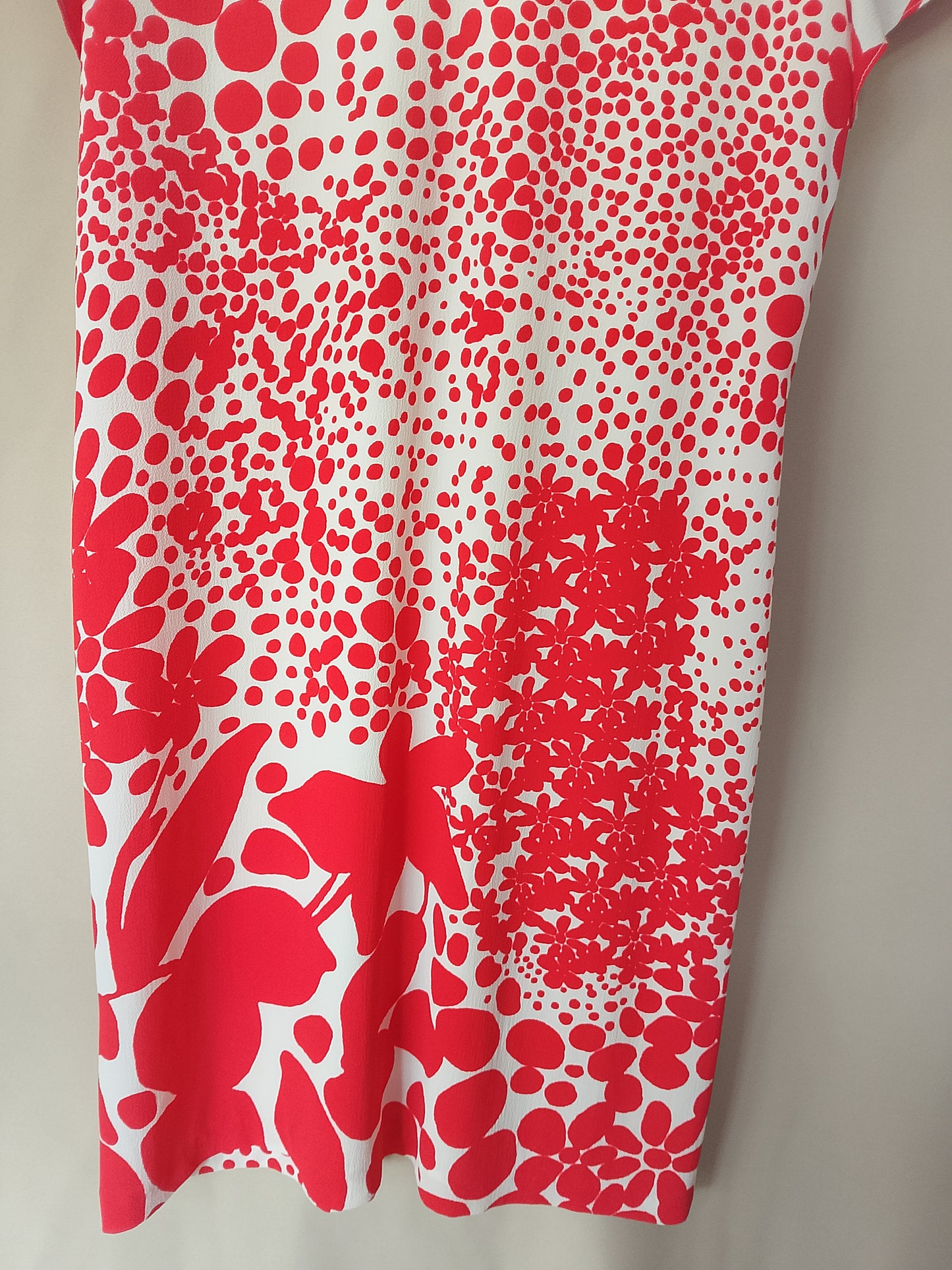 Rochie lejeră, cu imprimeu floral, perfectă pentru vară! Marime 48.
