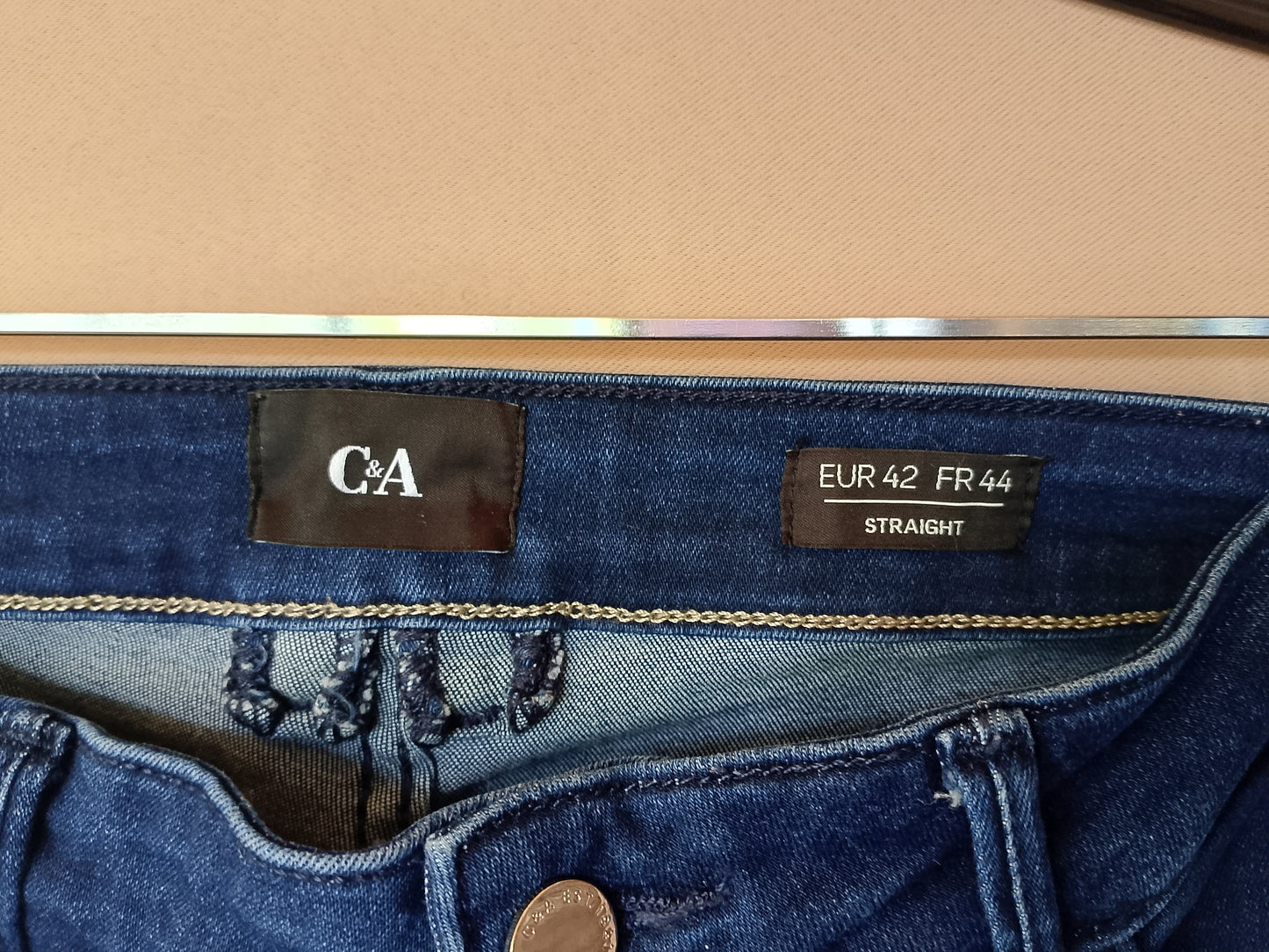 Blugi Dama C&A, Mărimea 40, cu Detalii Sclipitoare!