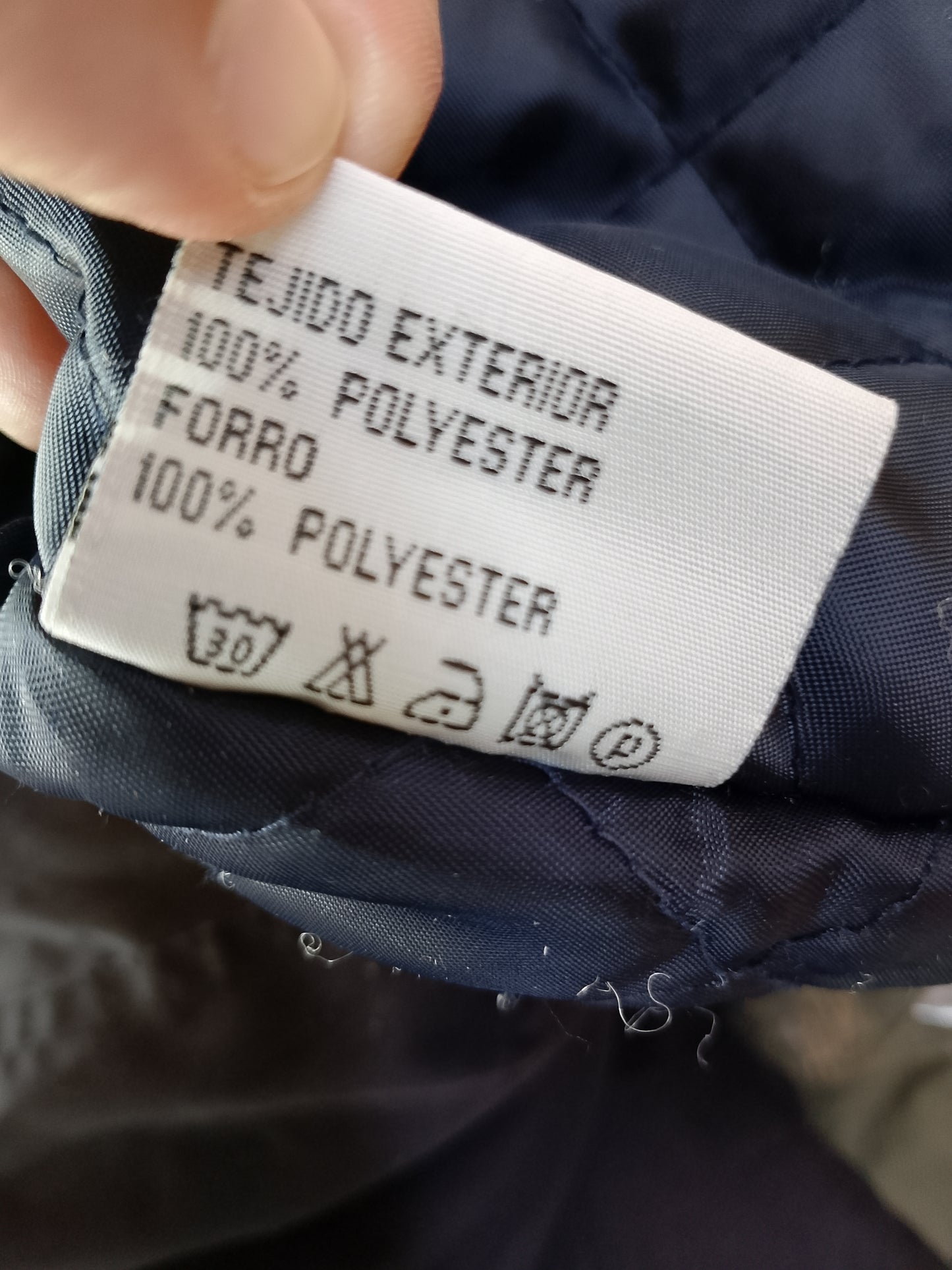 Jachetă de iarnă Zehn, mărimea 58 - Confort și căldură la un preț imbatabil!