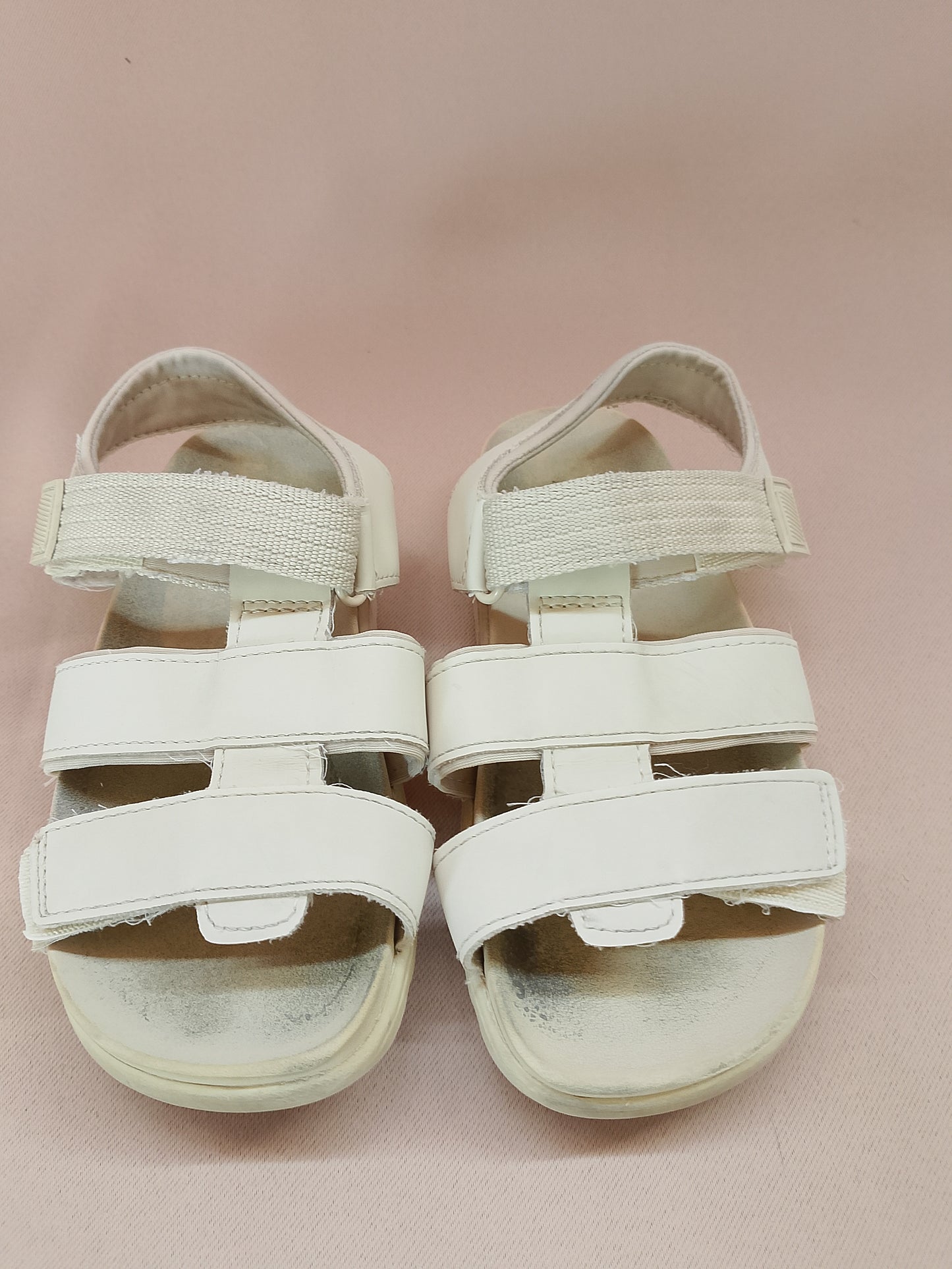 Sandale albe, unisex - Confort și stil pentru zilele însorite!
