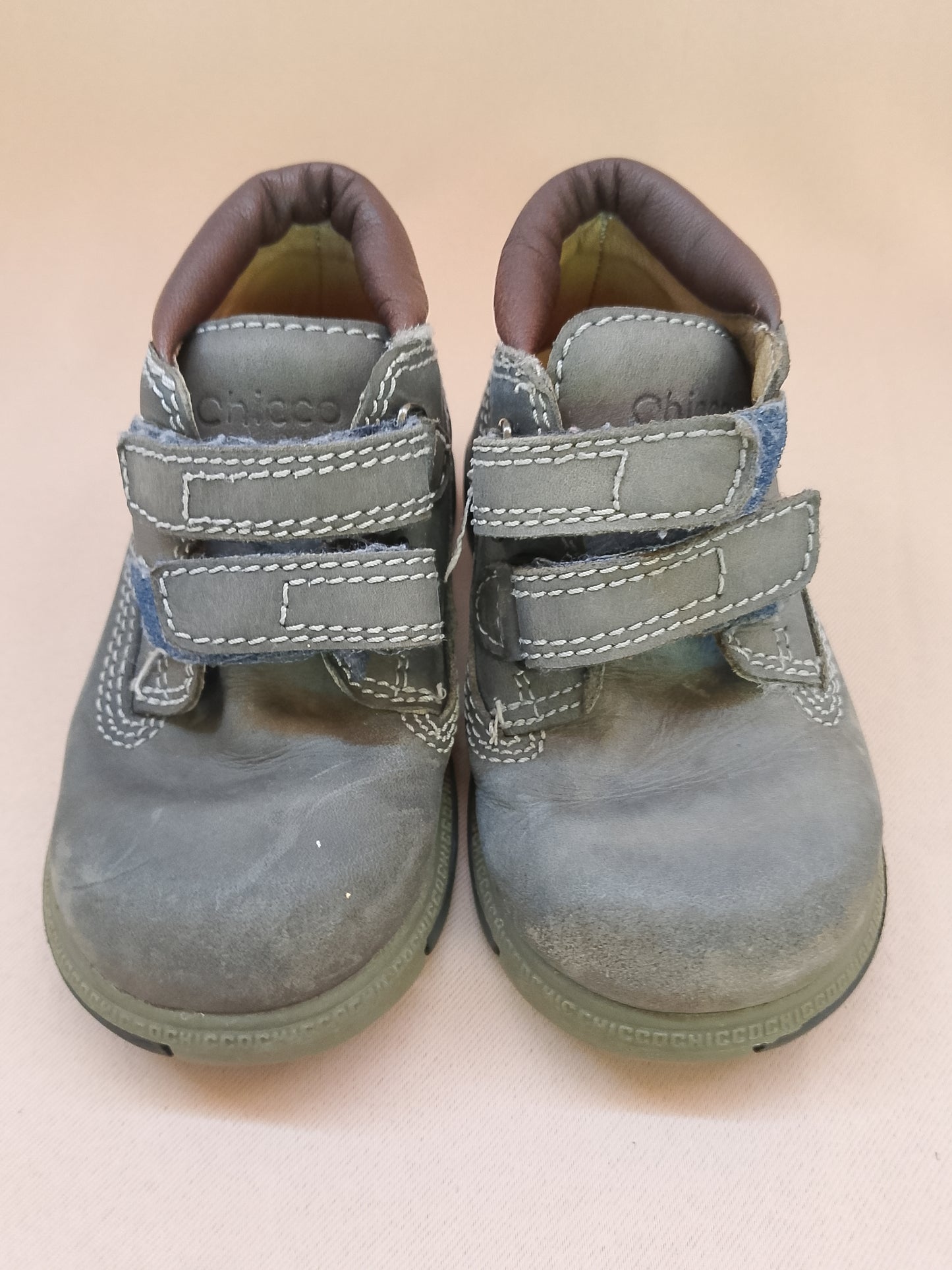 Pantofi din piele "Chicco" pentru copii - Calitate și confort pentru primii pași! Marimea 23.