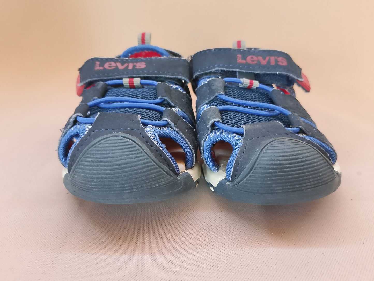 Sandale "Levi's" pentru copii - Stabilitate și stil pentru aventurile de vară! Marime 23.