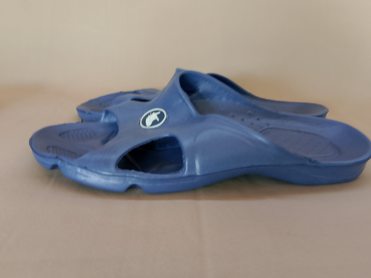 Șlapi/Sabot Albaștri Închis Unisex, cu Logo - Confort și Versatilitate
