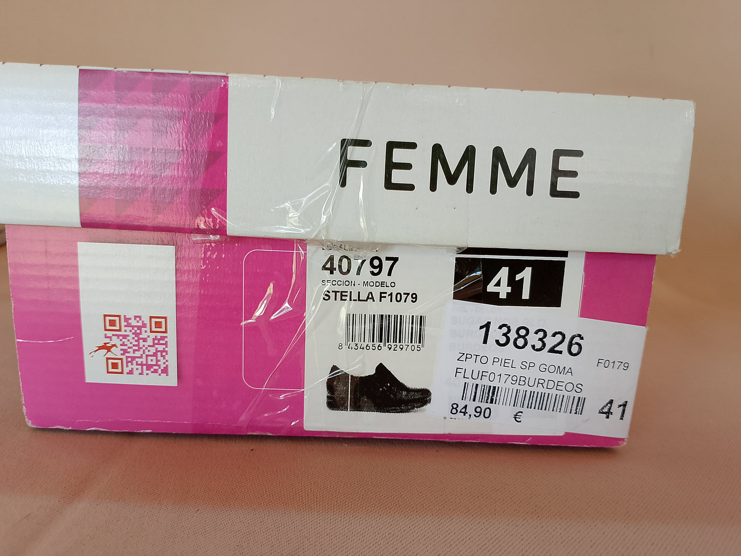 Pantofi Dama Laura Azan Tip Mary Jane, Bleumarin, din Piele cu Perforații - Fabricat în Spania. Marime 41.