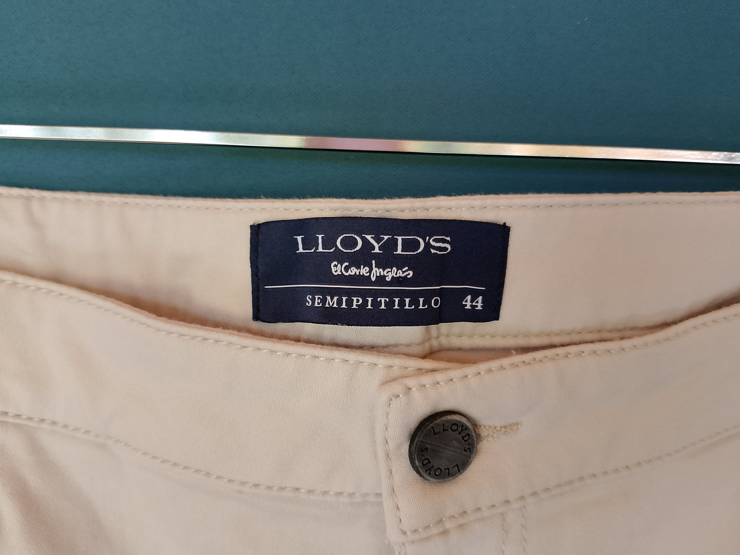 Eleganță Casual: Pantaloni Lloyd's. Un Clasic Versatil la Preț Imbatabil! Marime 44.