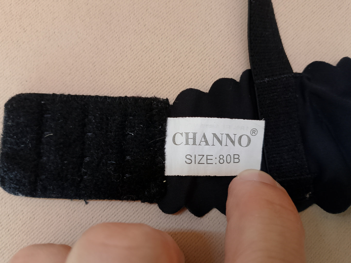 Eleganță Simplă: Sutien Negru Clasic Channo – Confort Zilnic Esențial! 80B