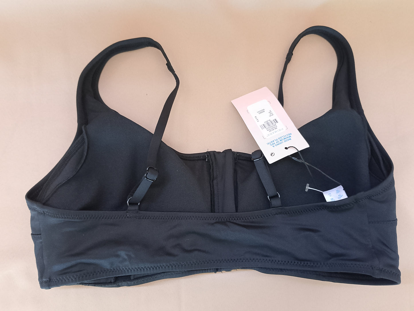 Stil Modern și Sustenabil: Top de Costum de Baie Primark (Reciclat) cu Fermoar! Marime 42.