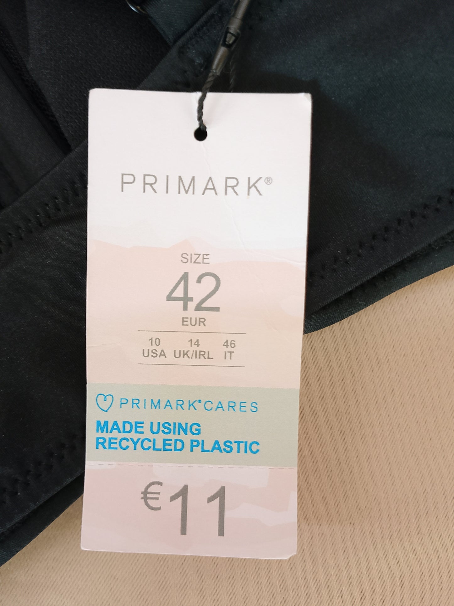 Stil Modern și Sustenabil: Top de Costum de Baie Primark (Reciclat) cu Fermoar! Marime 42.