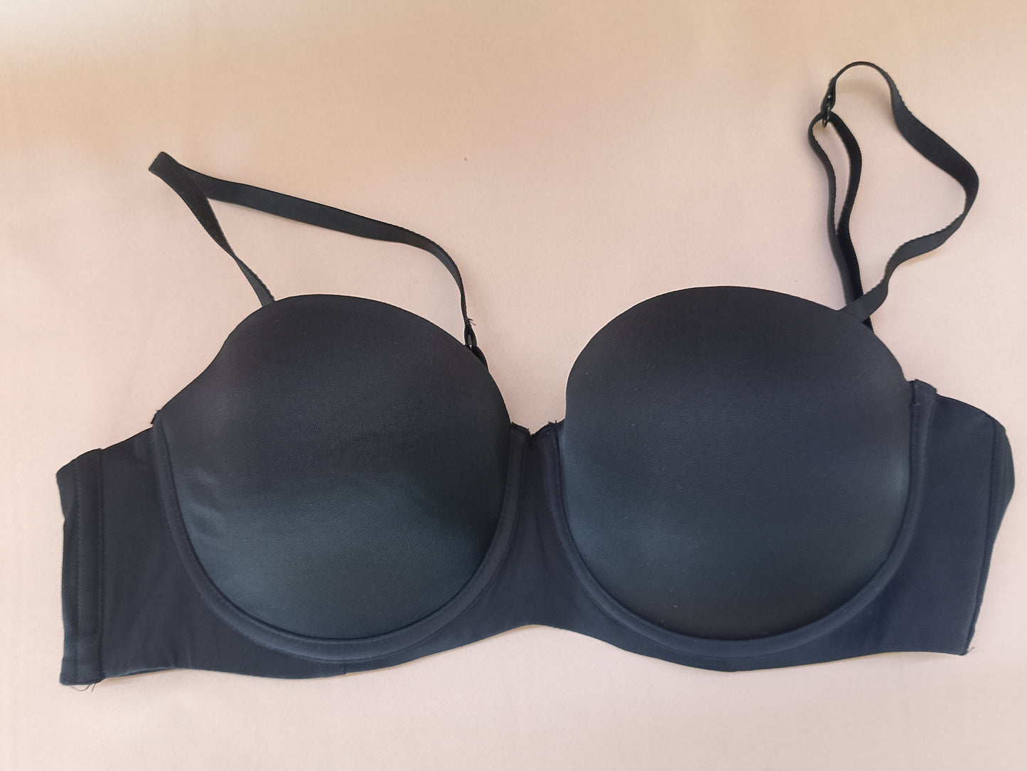 Versatilitate Maximă: Sutien Multi-Poziții Negru Primark – Perfect pentru Orice Decolteu! 85 C