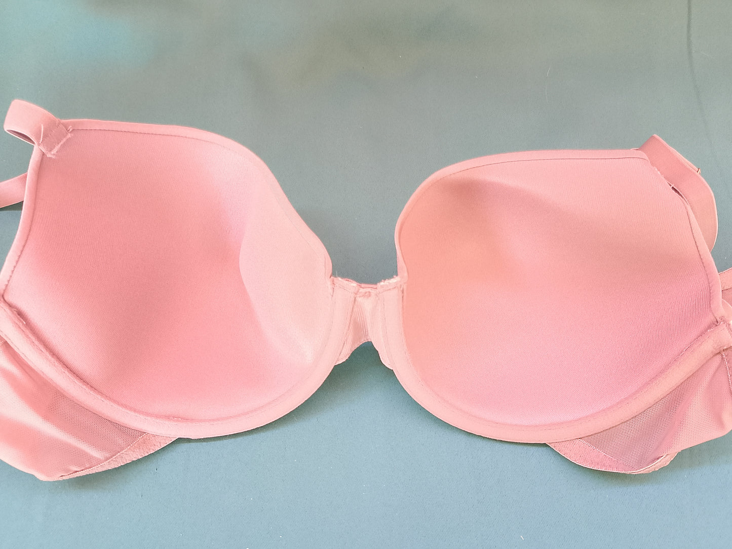 Farmec Subtil: Sutien Primark Roz Pudră cu Detalii Delicate la Spate – Confort și Stil! 80C