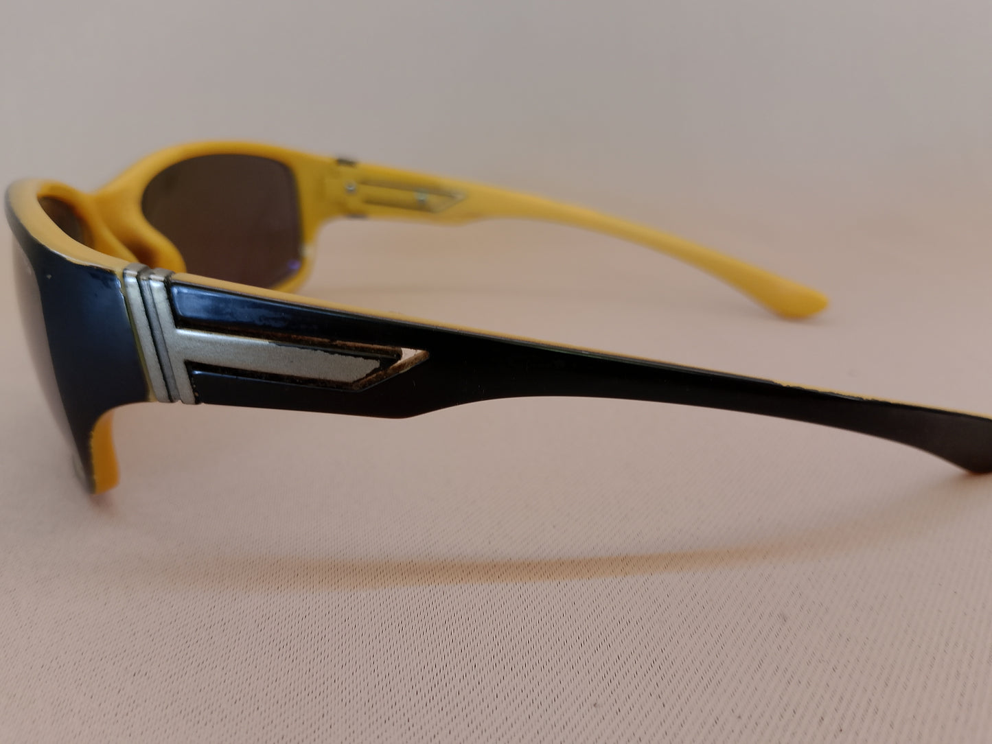 Ochelari de Soare Sport Oakley – Protecție și Stil la Super Preț!
