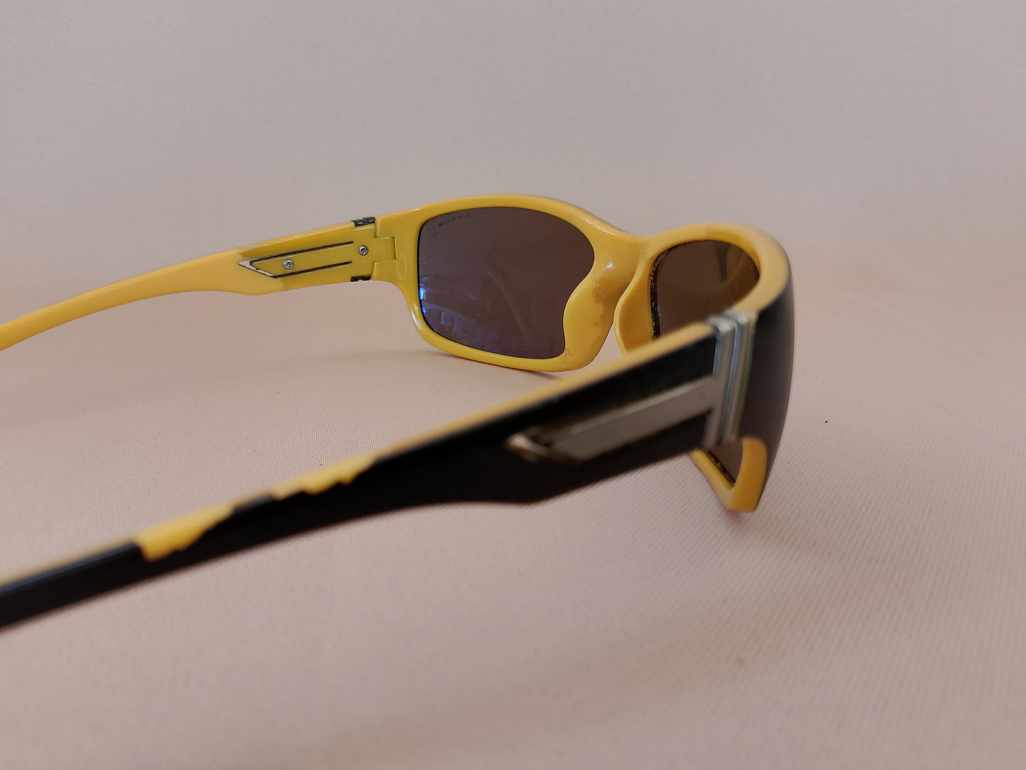 Ochelari de Soare Sport Oakley – Protecție și Stil la Super Preț!