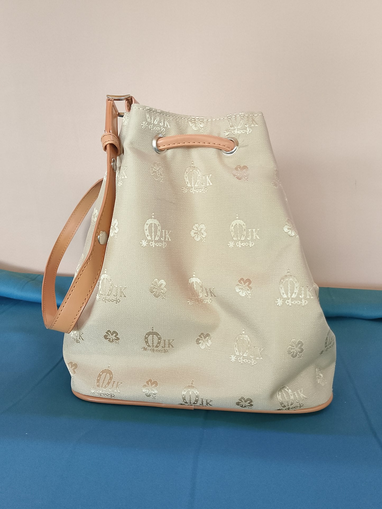 Geantă de mână "Bucket Bag" cu model floral