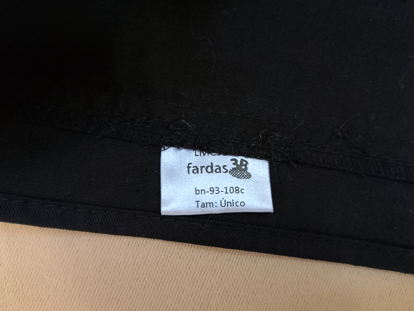 Boneta profesională unisex, neagră. Pentru bucatari.