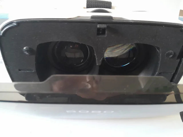 Ochelari VR pentru telefon. Cu gamepad.