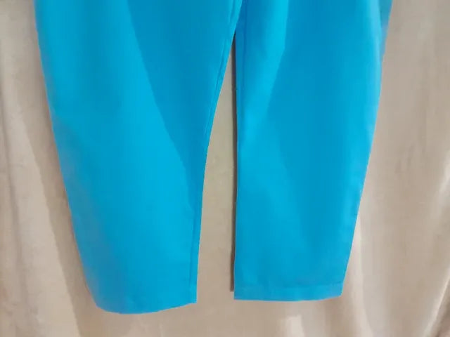 Pantaloni sanitari. Noi, fara eticheta. Talie 52 cm. Marimea L.