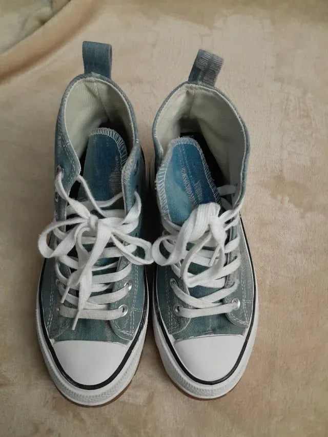 Adidasi Denim. Marime 38.