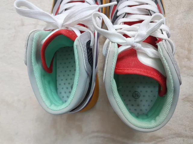 Adidasi multicolor. Noi. Fara eticheta. Marime 39.