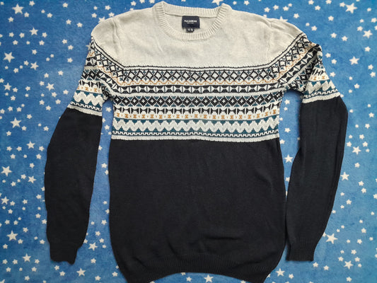 Pulovar Pull& Bear. Marime M. 100% bumbac.