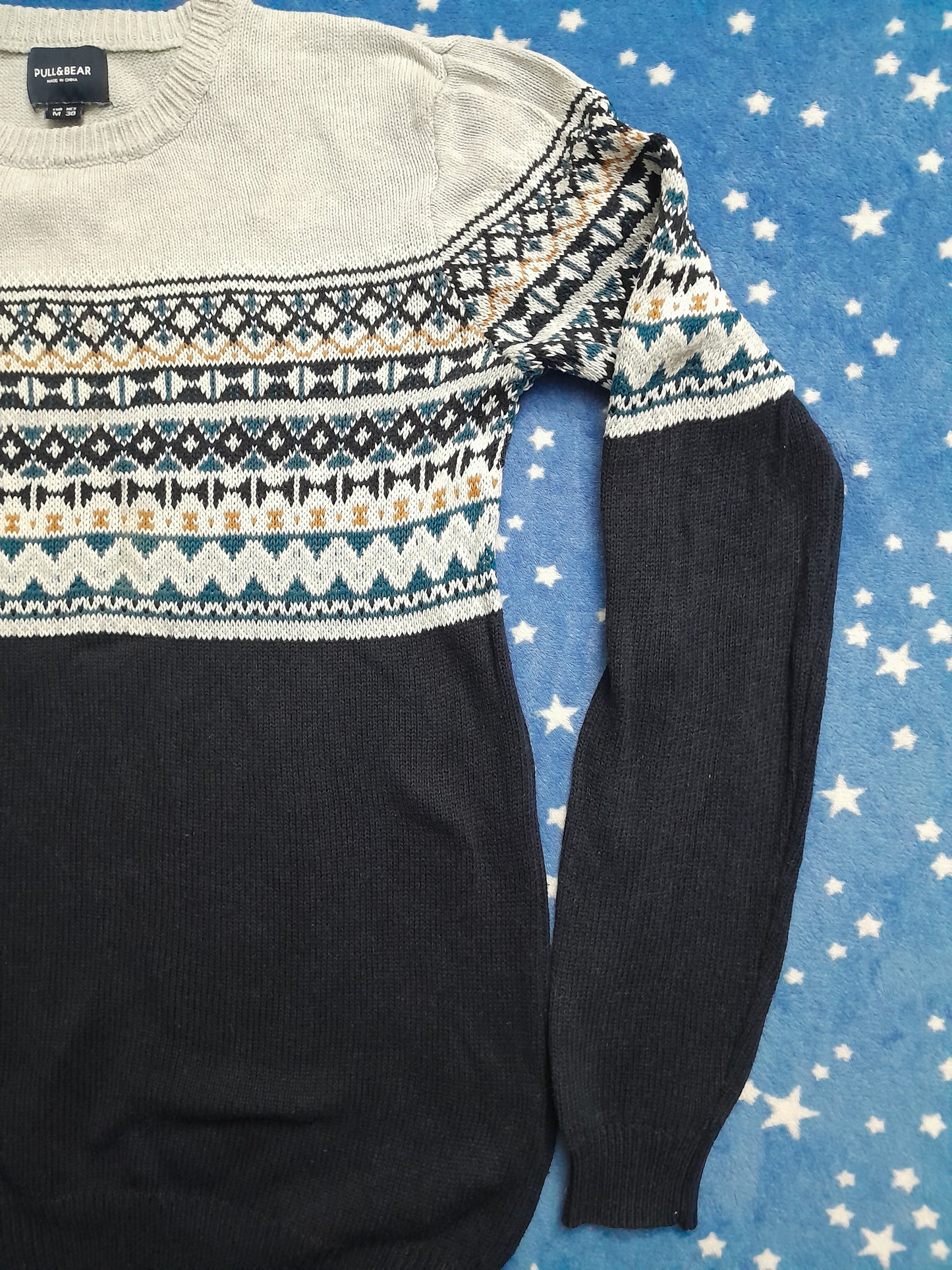 Pulovar Pull& Bear. Marime M. 100% bumbac.