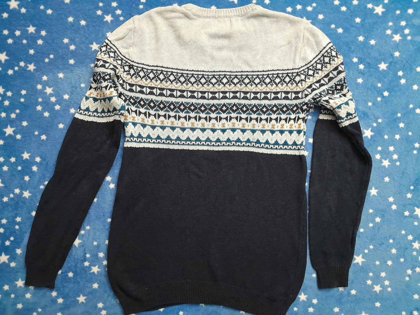 Pulovar Pull& Bear. Marime M. 100% bumbac.