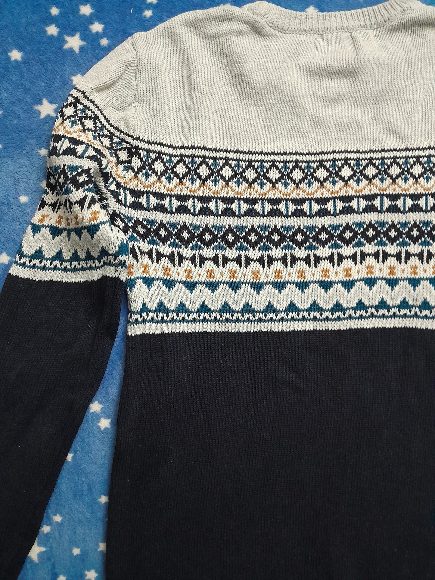 Pulovar Pull& Bear. Marime M. 100% bumbac.