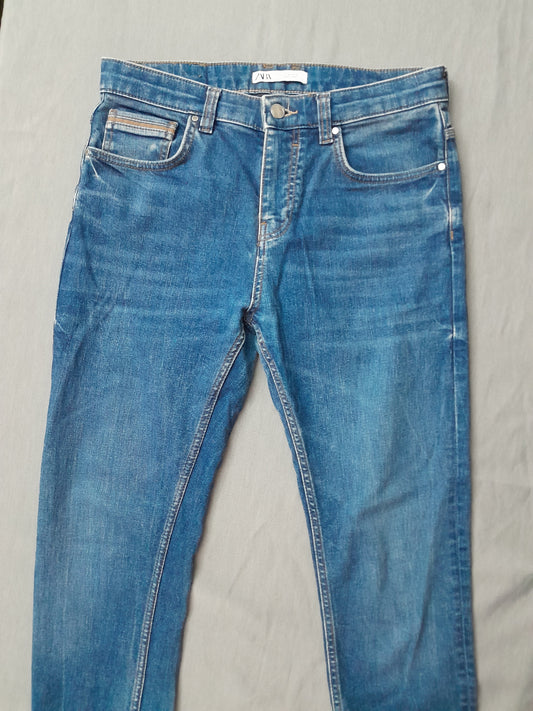Blugi barbatesti. Marca ZARA. Marime 42. Talie: 43 cm.
