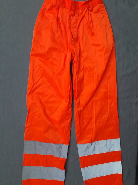 Pantaloni reflectorizanti. Talie 30/ 42 cm.