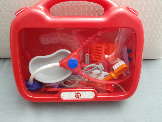 Trusă de doctor Playtive - Jucărie set complet cu accesorii