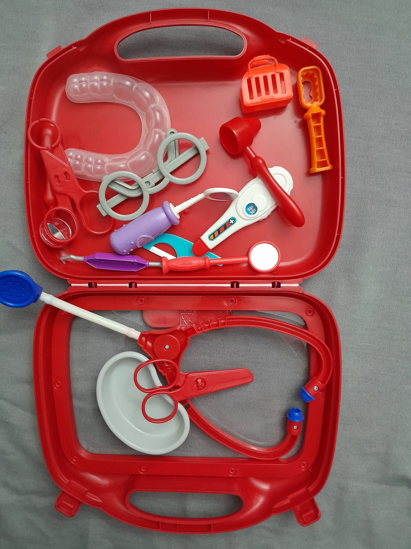 Trusă de doctor Playtive - Jucărie set complet cu accesorii