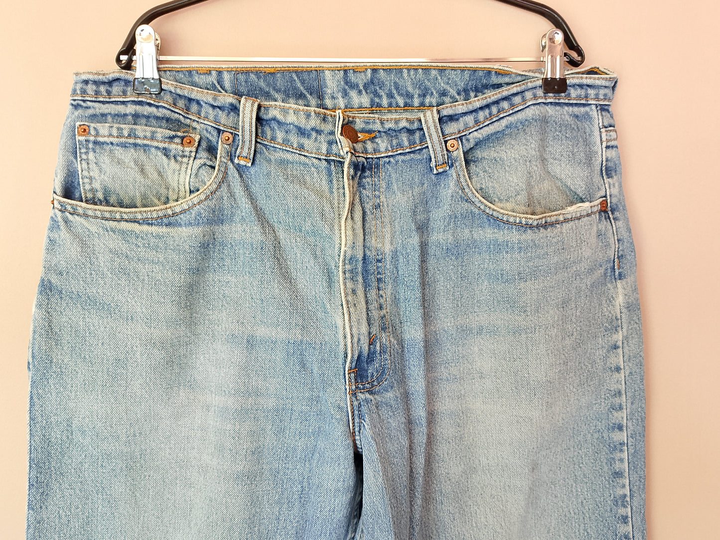 Jeans Levi's 550 - Un clasic relaxat pentru un stil autentic. Talie 48 cm