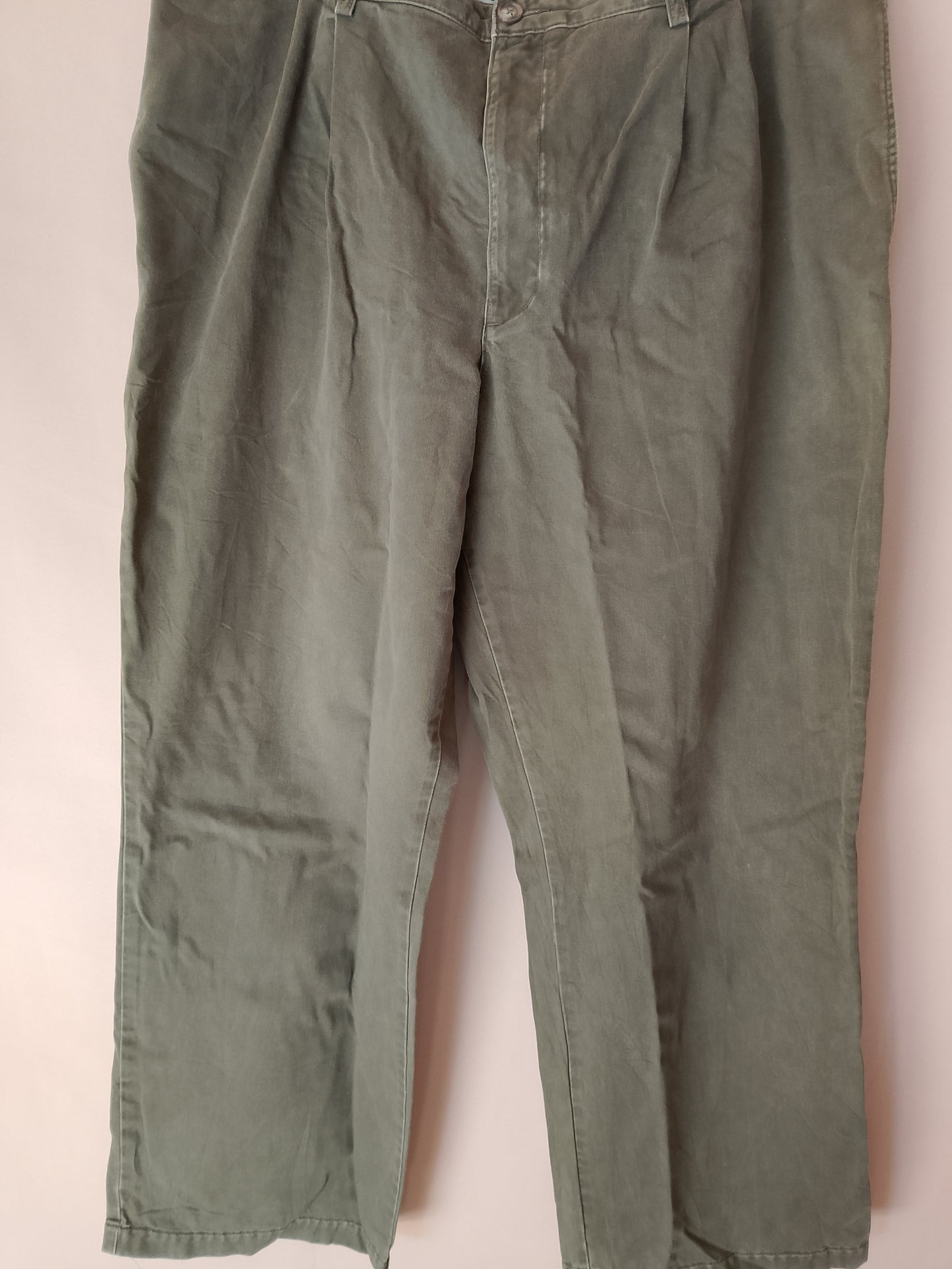 Pantaloni clasici OSHKOSH din bumbac 100% – Marimea 42x32, culoare verde kaki