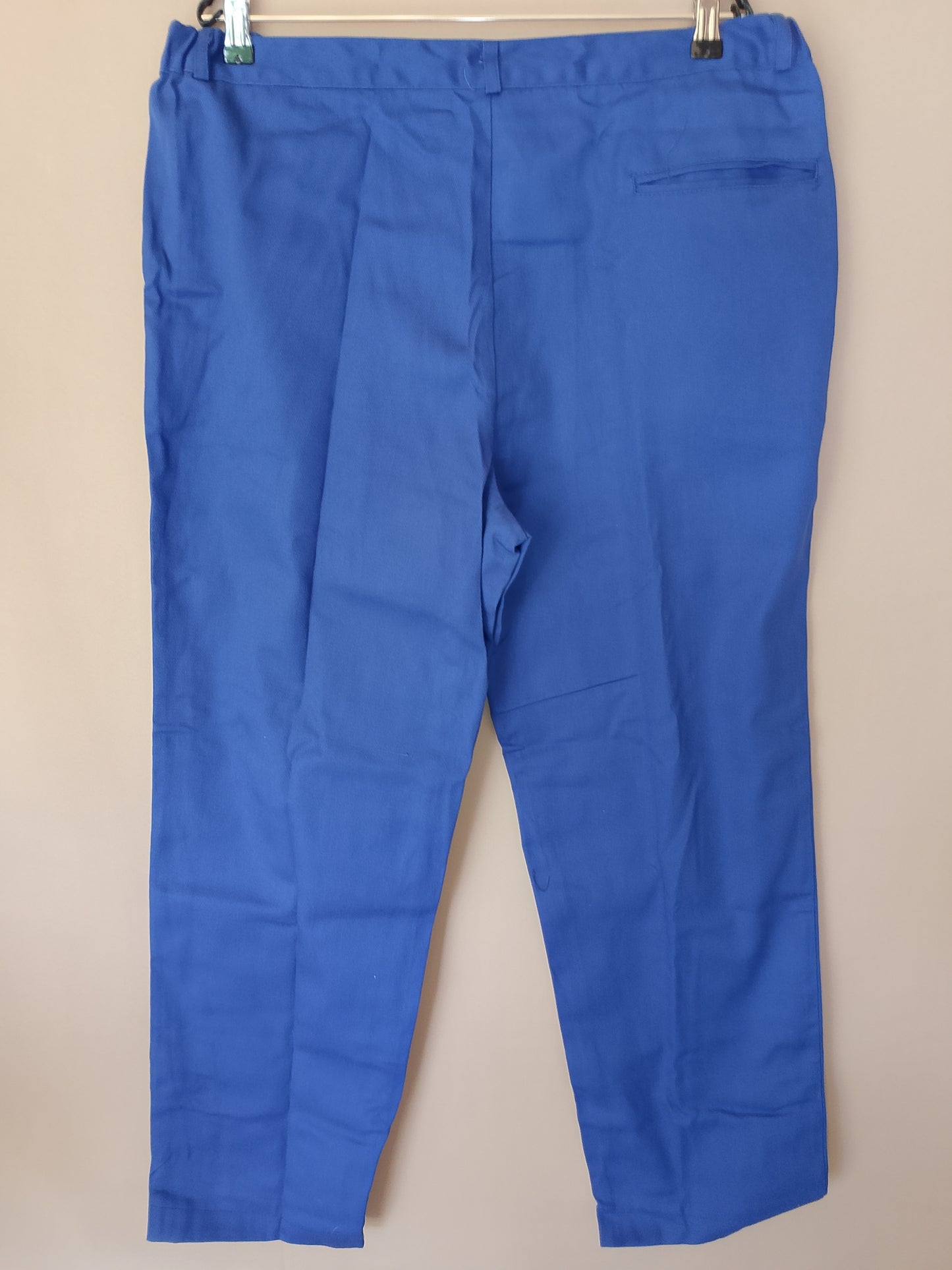 Pantaloni de lucru bleumarin, mărimea 48 - Confort și funcționalitate pentru meseria ta!