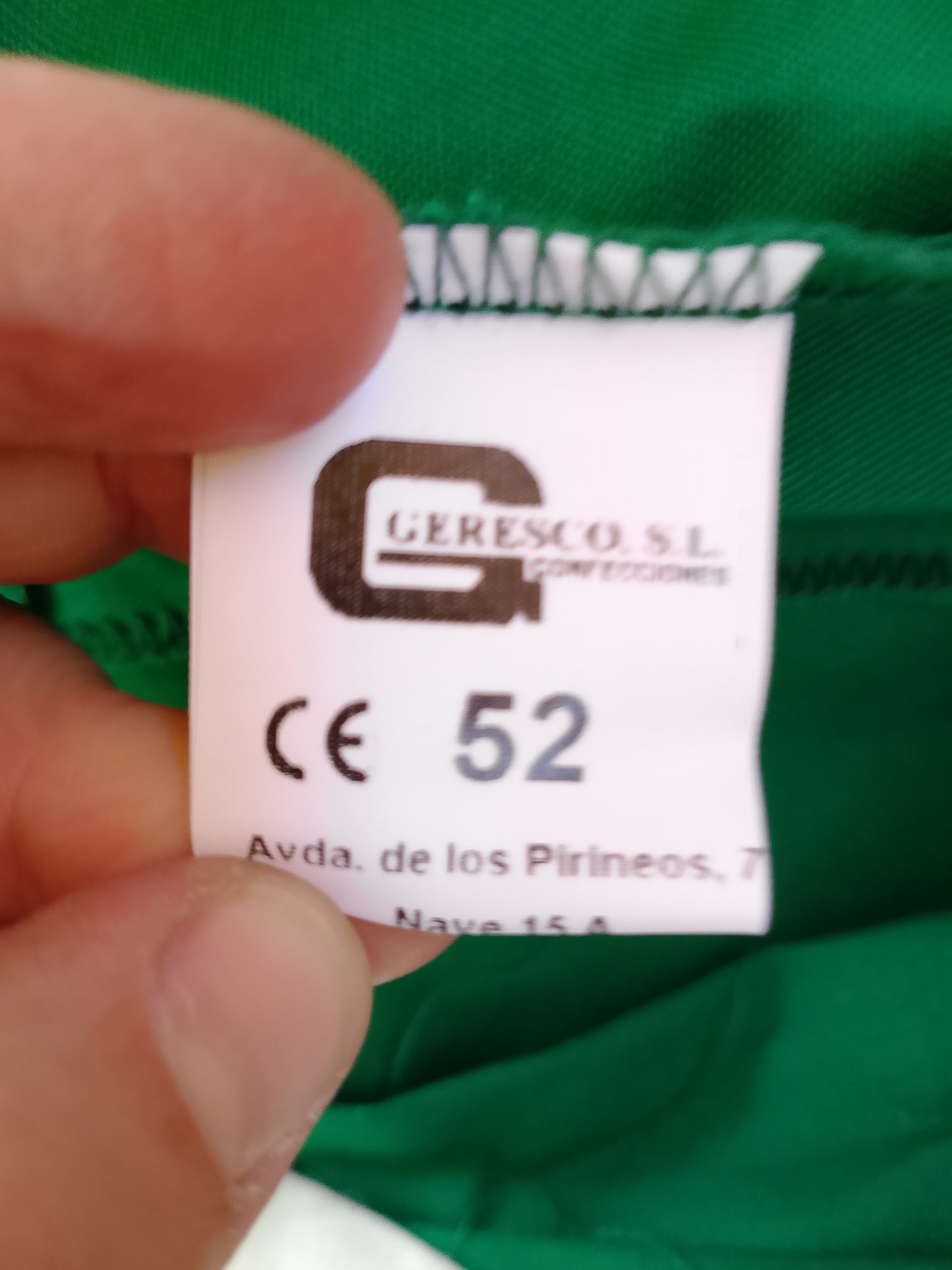 Pantaloni de lucru verzi, mărimea 52 - Îmbină stilul cu utilitatea!