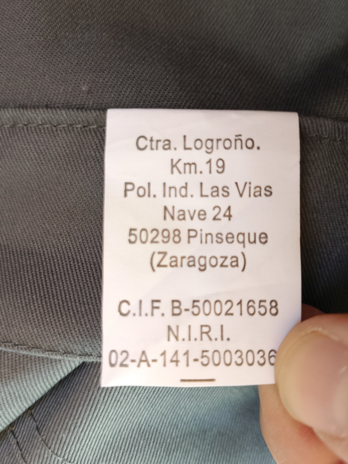 Pantaloni de lucru Urvina, mărimea 60 - Confort, rezistență și spațiu pentru uneltele tale!
