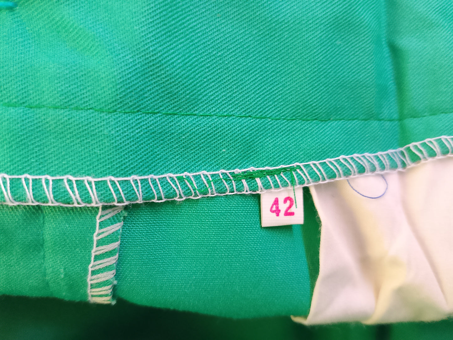 Pantaloni de lucru verde-neon, mărimea 42 - Fii vizibil și în siguranță la locul de muncă!