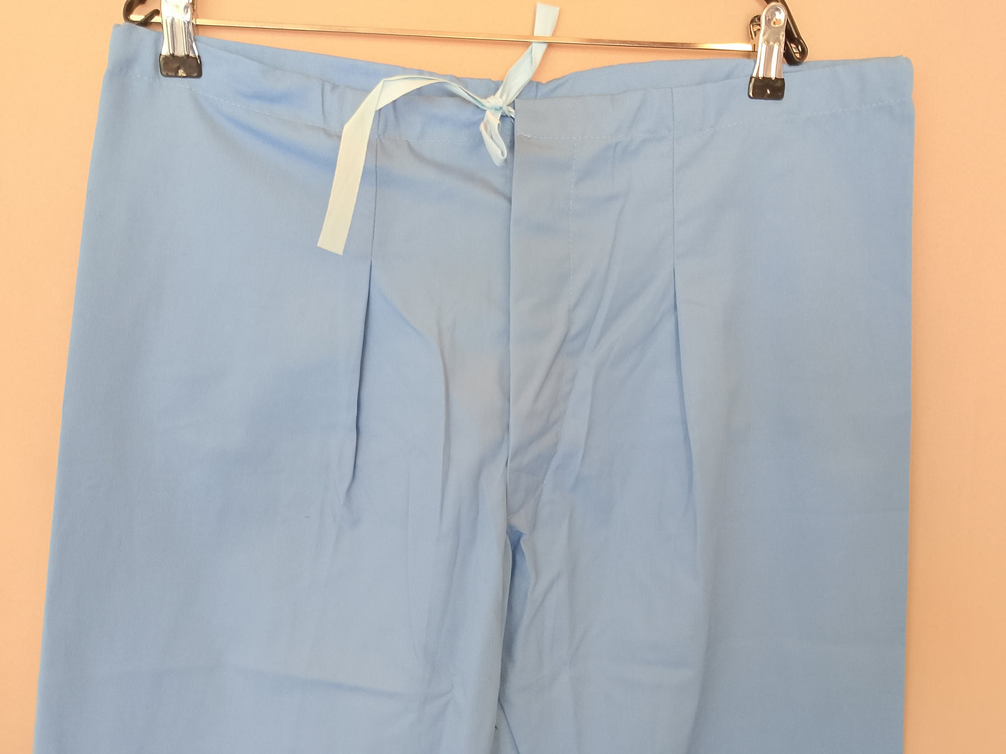 Pantaloni de uniformă medicală/de lucru, albastru deschis, Mărimea M - Confort și igienă în orice mediu de lucru!