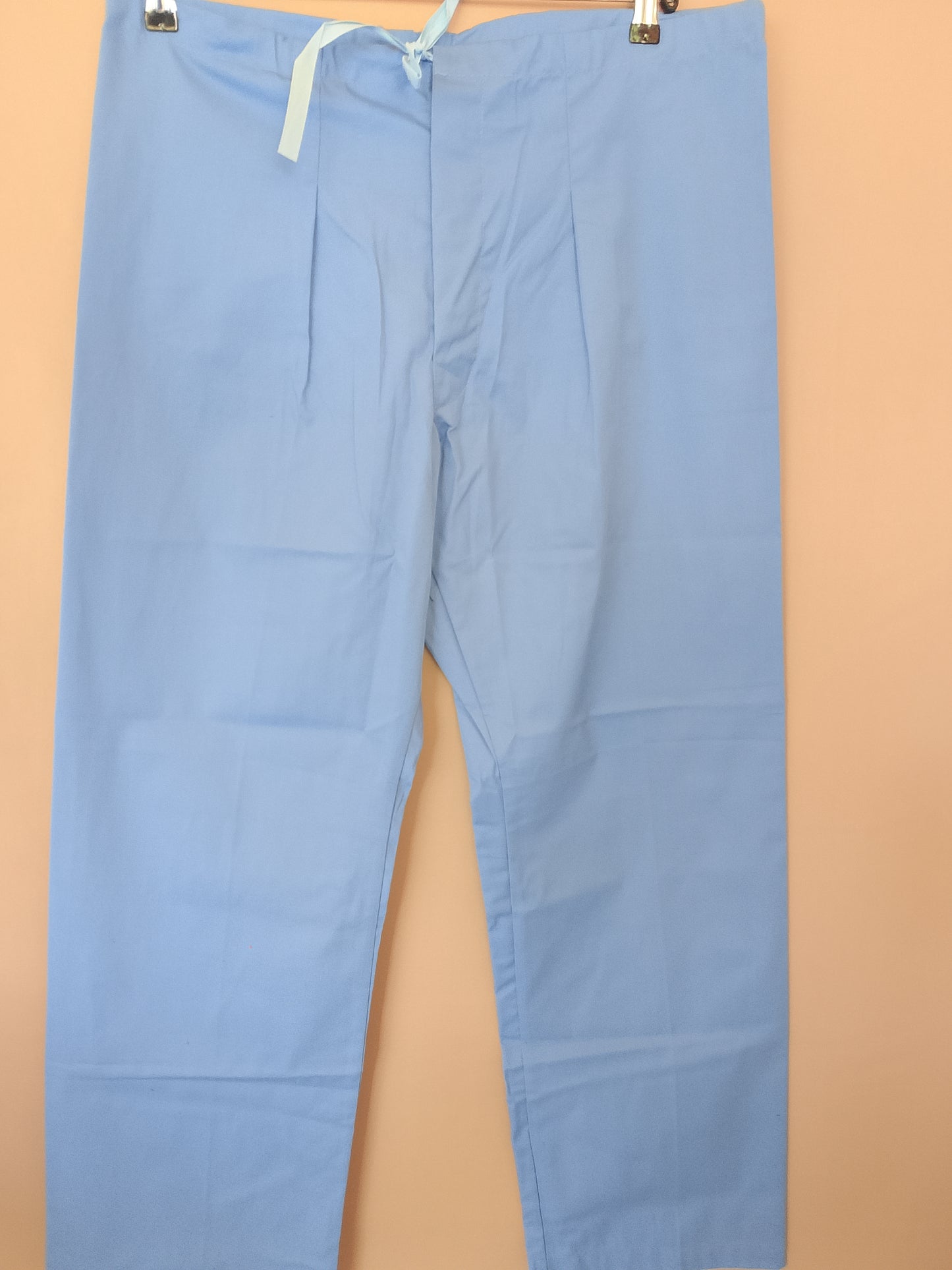 Pantaloni de uniformă medicală/de lucru, albastru deschis, Mărimea M - Confort și igienă în orice mediu de lucru!